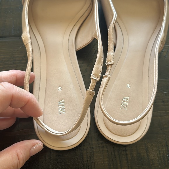 Zara Beige Pointed Flats - Picture 9 of 16